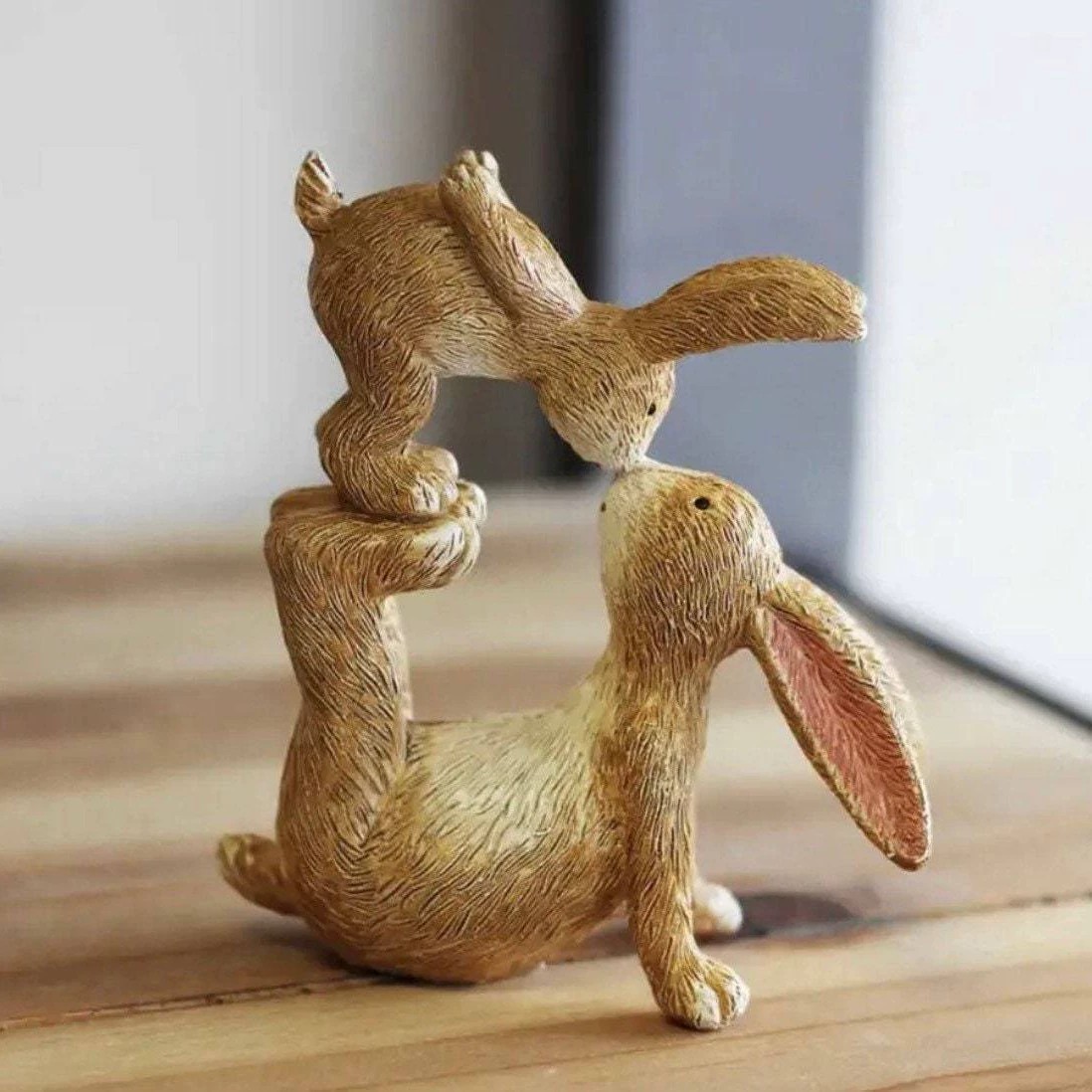 Kiss Rabbit Statue Representin - Home Office Representative review and price